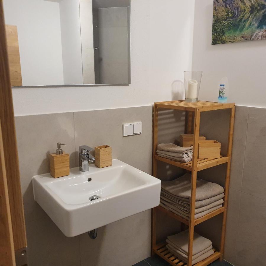 Traumhafte Ferienwohnung Im Alpinen Stil In Traumlage Schoenau am Koenigsee Luaran gambar